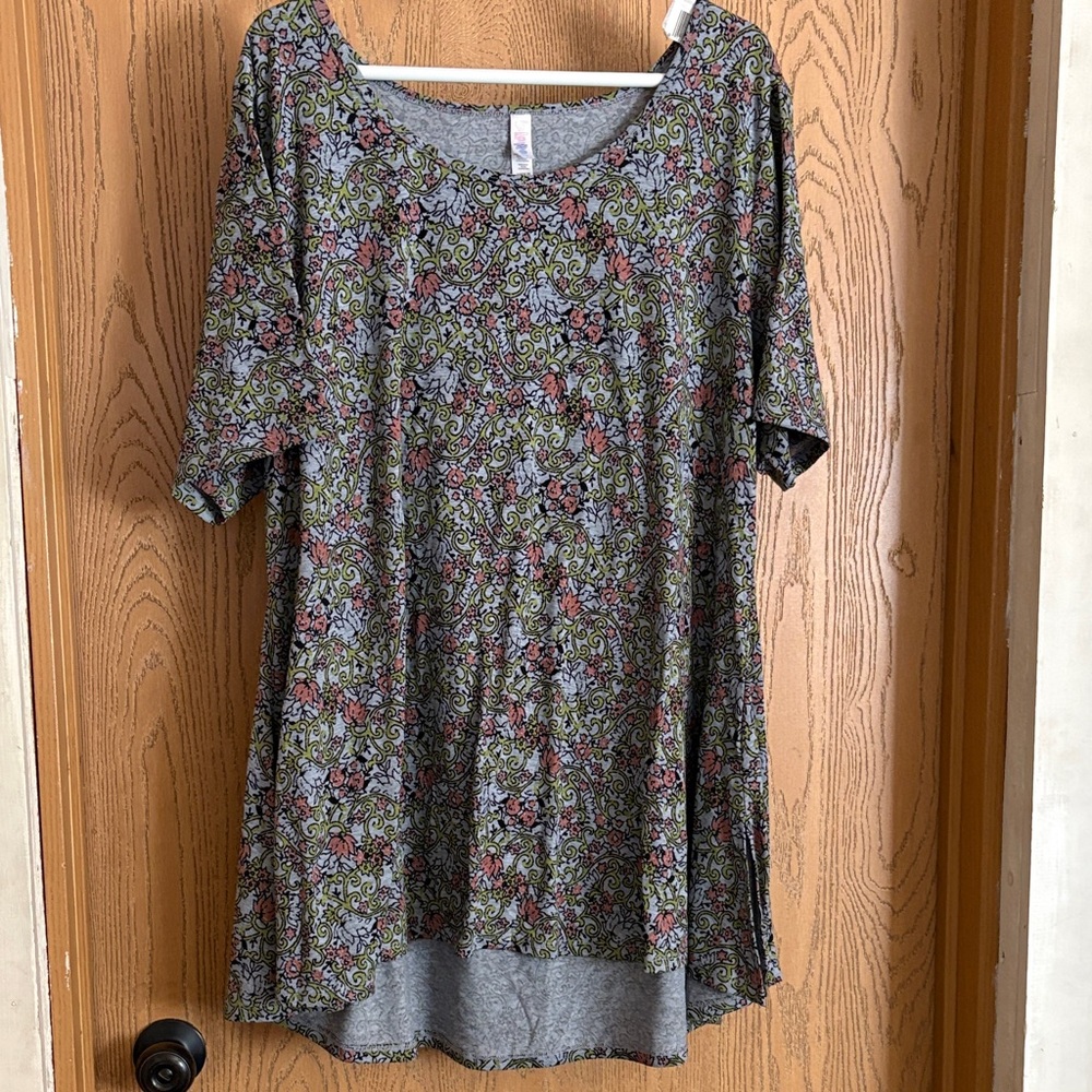 LuLaRoe Gray and Pink Floral Short Sleeve Top